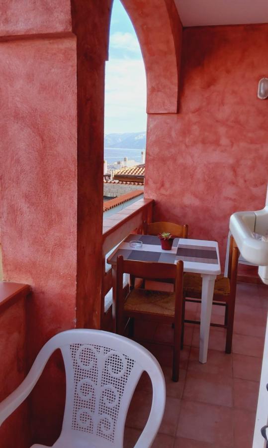 Casa Polo Lägenhet Cala Gonone Exteriör bild